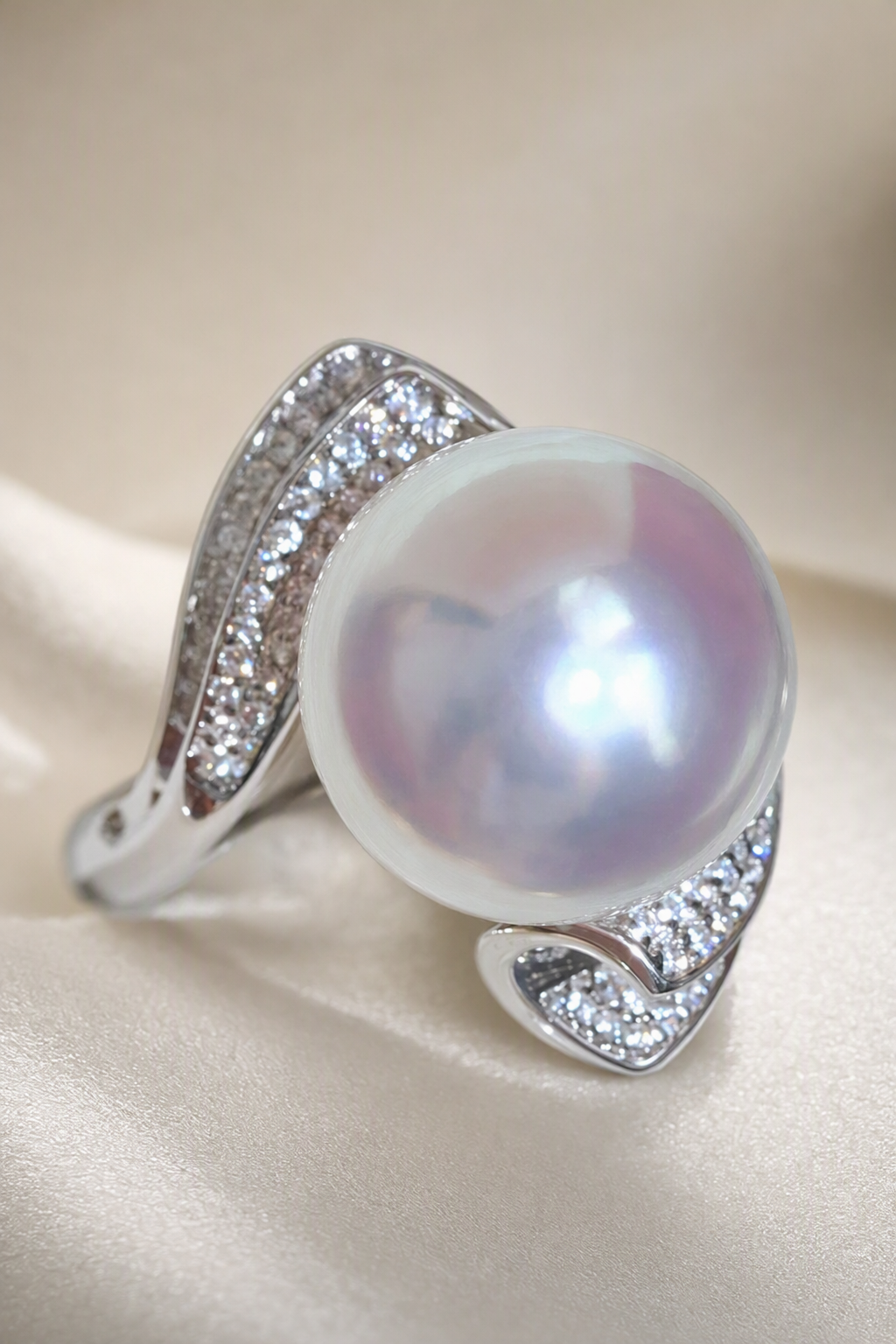 11–12mm White South Sea Pearl Sculptural Wave Sterling Silver Ring showing pearl luster nacre and craftsmanship detail