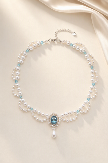 Mirror Luster 3–4 mm / 5–6 mm / 7–10 mm Freshwater Pearl necklace on a cream white background