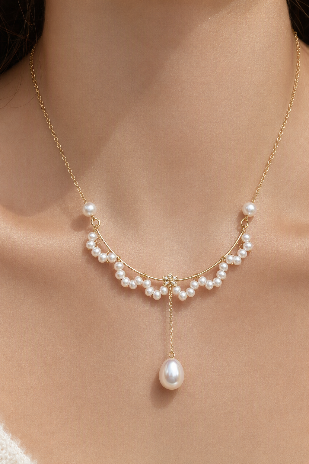 Close-up of Mirror Luster 2–3 mm fringe pearls; 4–5 mm side pearls; 6–9 mm teardrop focal pearl Freshwater Pearl necklace showing pearl luster, nacre and craftsmanship detail