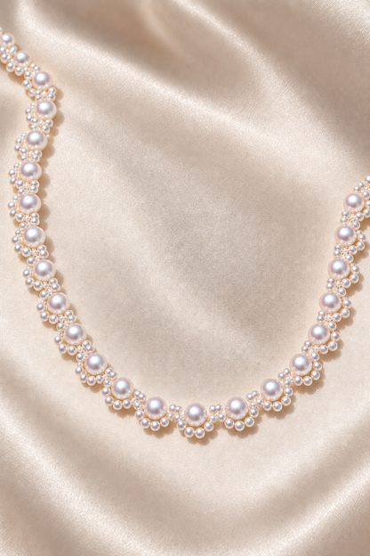 Close-up of Mirror Luster Main pearls 5–6 mm; small pearls 2–3 mm Freshwater Pearl necklace showing pearl luster, nacre and craftsmanship detail